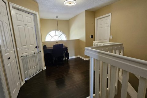 House in Davie, Florida 3 bedrooms, 155.24 sq.m. № 2046300 - photo 14