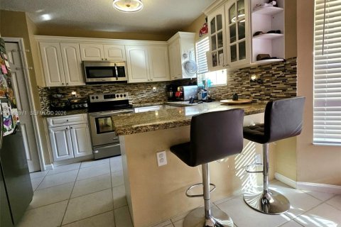 House in Davie, Florida 3 bedrooms, 155.24 sq.m. № 2046300 - photo 8