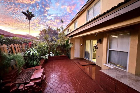 House in Davie, Florida 3 bedrooms, 155.24 sq.m. № 2046300 - photo 29