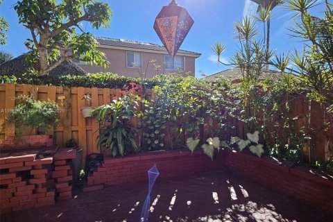 House in Davie, Florida 3 bedrooms, 155.24 sq.m. № 2046300 - photo 25