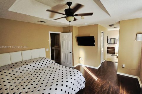 House in Davie, Florida 3 bedrooms, 155.24 sq.m. № 2046300 - photo 21