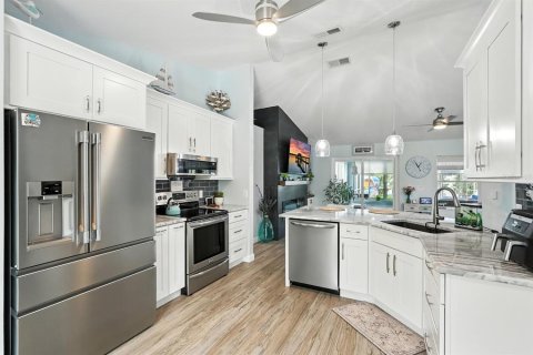 House in Palm Coast, Florida 3 bedrooms, 147.44 sq.m. № 1904060 - photo 6