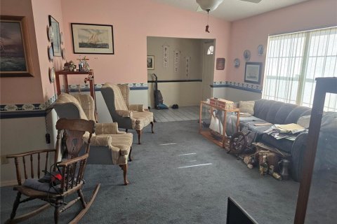 House in Weeki Wachee, Florida 4 bedrooms, 207.64 sq.m. № 1518795 - photo 5