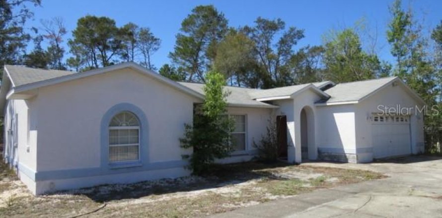 House in Weeki Wachee, Florida 4 bedrooms, 207.64 sq.m. № 1518795