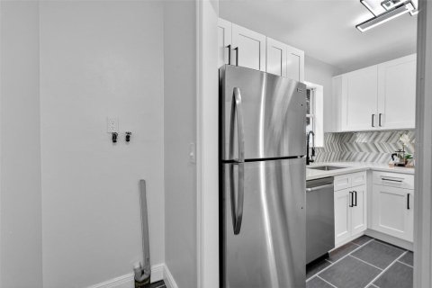 Casa en venta en Spring Hill, Florida, 2 dormitorios, 81.2 m2 № 1903646 - foto 6