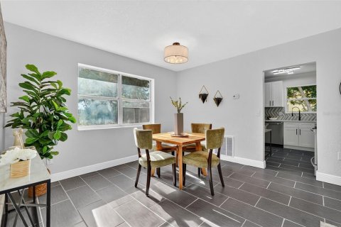 Casa en venta en Spring Hill, Florida, 2 dormitorios, 81.2 m2 № 1903646 - foto 14