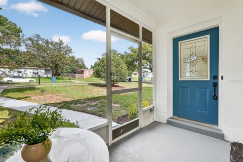 Casa en venta en Spring Hill, Florida, 2 dormitorios, 81.2 m2 № 1903646 - foto 9