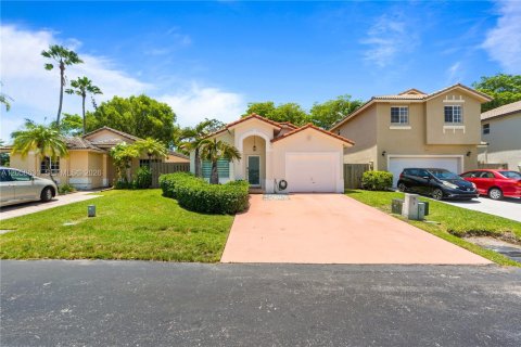 Villa ou maison à Cutler Bay, Floride 3 chambres, 129.51 m2 № 2168174