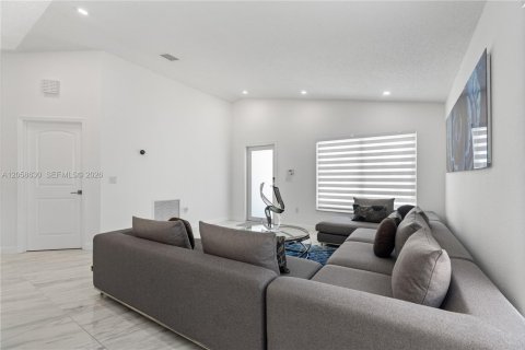 Villa ou maison à louer à Cutler Bay, Floride: 3 chambres, 129.51 m2 № 2168174 - photo 11