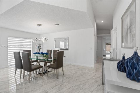 Villa ou maison à louer à Cutler Bay, Floride: 3 chambres, 129.51 m2 № 2168174 - photo 7
