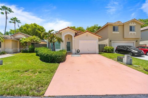Villa ou maison à louer à Cutler Bay, Floride: 3 chambres, 129.51 m2 № 2168174 - photo 4