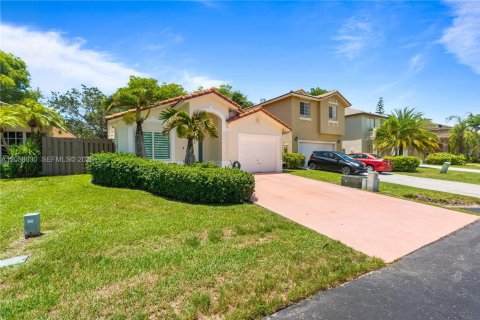 Villa ou maison à louer à Cutler Bay, Floride: 3 chambres, 129.51 m2 № 2168174 - photo 3