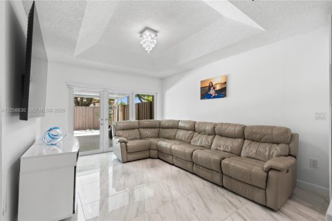 Villa ou maison à louer à Cutler Bay, Floride: 3 chambres, 129.51 m2 № 2168174 - photo 28