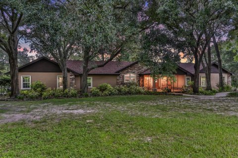 House in Auburndale, Florida 3 bedrooms, 326.92 sq.m. № 1626423 - photo 3