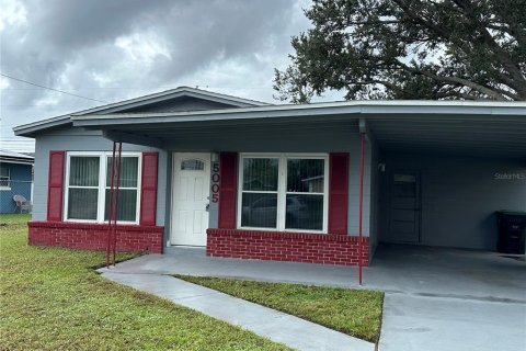 Casa en alquiler en Orlando, Florida, 3 dormitorios, 92.9 m2 № 1919619 - foto 1