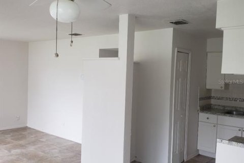 Casa en alquiler en Orlando, Florida, 3 dormitorios, 92.9 m2 № 1919619 - foto 11