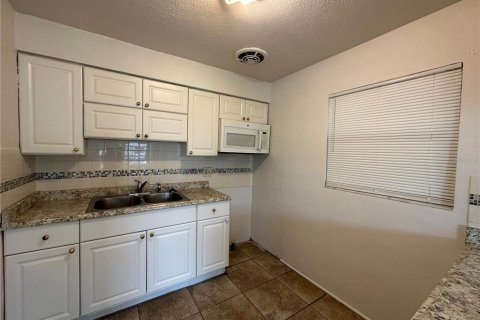 Casa en alquiler en Orlando, Florida, 3 dormitorios, 92.9 m2 № 1919619 - foto 6