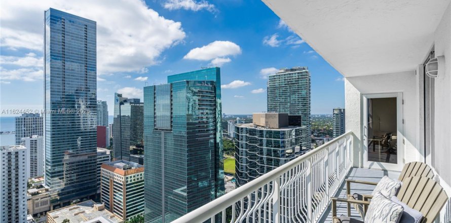 Condominio en Miami, Florida, 2 dormitorios  № 1871614