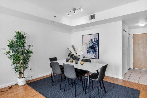 Condominio en venta en Miami, Florida, 2 dormitorios, 109.9 m2 № 1871614 - foto 11
