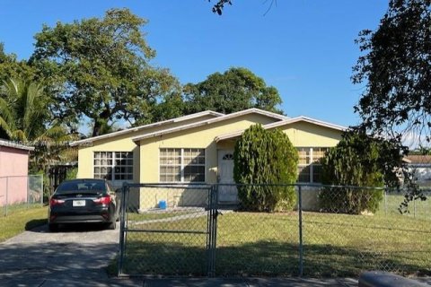 Casa en West Park, Florida 3 dormitorios, 106.65 m2 № 2054718