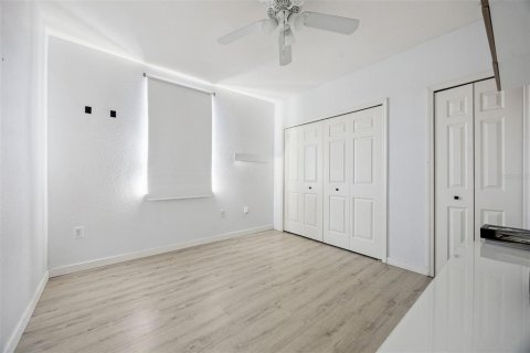 Condo in Orlando, Florida, 2 bedrooms № 2122503 - photo 18
