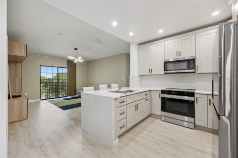 Condo in Orlando, Florida, 2 bedrooms № 2122503 - photo 11