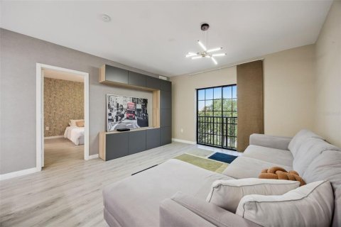 Condo in Orlando, Florida, 2 bedrooms № 2122503 - photo 4