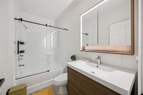 Condo in Orlando, Florida, 2 bedrooms № 2122503 - photo 17