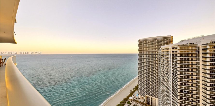 Condo à Hollywood, Floride, 2 chambres № 2081040