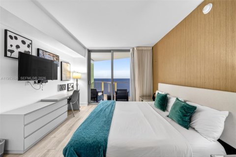 Copropriété à vendre à Hollywood, Floride: 2 chambres, 105.54 m2 № 2081040 - photo 13
