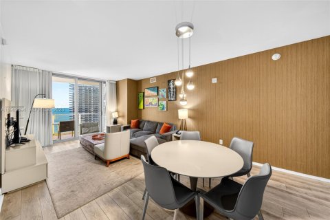 Copropriété à vendre à Hollywood, Floride: 2 chambres, 105.54 m2 № 2081040 - photo 8