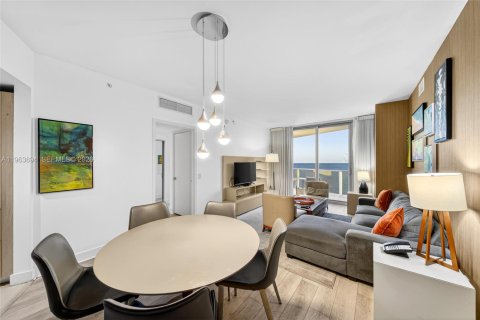 Copropriété à vendre à Hollywood, Floride: 2 chambres, 105.54 m2 № 2081040 - photo 7