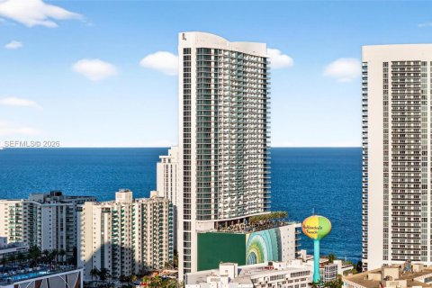 Copropriété à vendre à Hollywood, Floride: 2 chambres, 105.54 m2 № 2081040 - photo 28