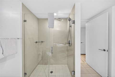 Copropriété à vendre à Hollywood, Floride: 2 chambres, 105.54 m2 № 2081040 - photo 12