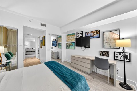 Copropriété à vendre à Hollywood, Floride: 2 chambres, 105.54 m2 № 2081040 - photo 17