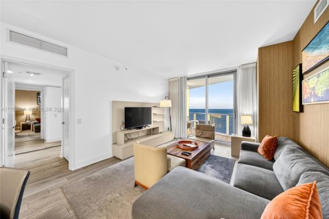 Copropriété à vendre à Hollywood, Floride: 2 chambres, 105.54 m2 № 2081040 - photo 11