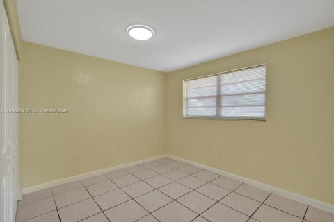 Copropriété à louer à Fort Lauderdale, Floride: 2 chambres, 399.2 m2 № 1963477 - photo 10