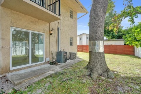 Copropriété à louer à Fort Lauderdale, Floride: 2 chambres, 399.2 m2 № 1963477 - photo 19