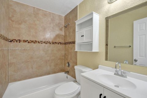 Copropriété à louer à Fort Lauderdale, Floride: 2 chambres, 399.2 m2 № 1963477 - photo 15