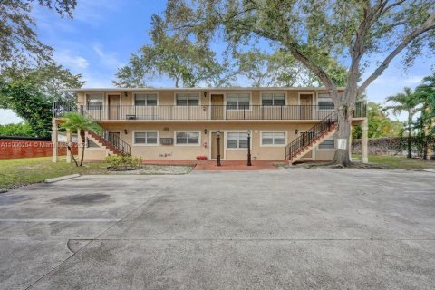Copropriété à louer à Fort Lauderdale, Floride: 2 chambres, 399.2 m2 № 1963477 - photo 1