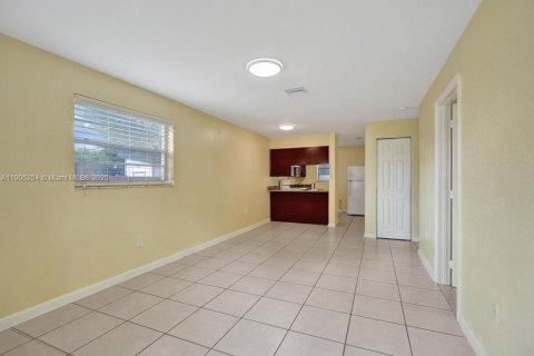 Copropriété à louer à Fort Lauderdale, Floride: 2 chambres, 399.2 m2 № 1963477 - photo 4