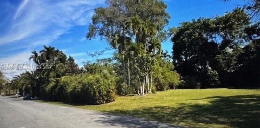 Terreno en Miami, Florida № 1991726