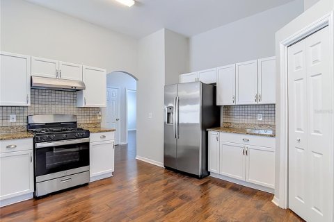 House in Brandon, Florida 3 bedrooms, 163.42 sq.m. № 2206629 - photo 9
