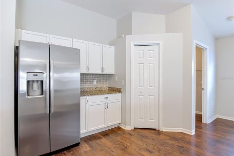 House in Brandon, Florida 3 bedrooms, 163.42 sq.m. № 2206629 - photo 13