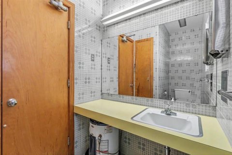 Propiedad comercial en venta en Bartow, Florida, 194.35 m2 № 2099889 - foto 10