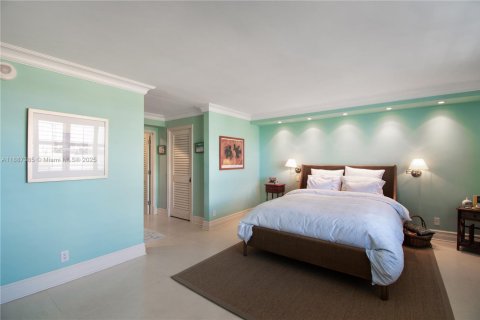 Снять в аренду кондоминиум в Ки-Бискейн, Флорида 2 спальни, 138.98м2, № 1941678 - фото 13