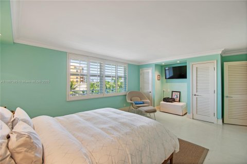 Снять в аренду кондоминиум в Ки-Бискейн, Флорида 2 спальни, 138.98м2, № 1941678 - фото 12