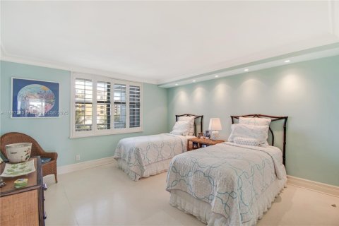 Снять в аренду кондоминиум в Ки-Бискейн, Флорида 2 спальни, 138.98м2, № 1941678 - фото 17