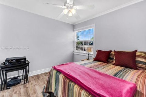 House in Davie, Florida 3 bedrooms, 116.03 sq.m. № 2068526 - photo 18