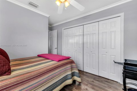 House in Davie, Florida 3 bedrooms, 116.03 sq.m. № 2068526 - photo 17